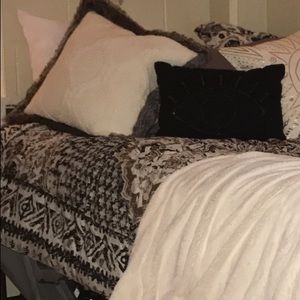 Urban outfitters twin xl bed set